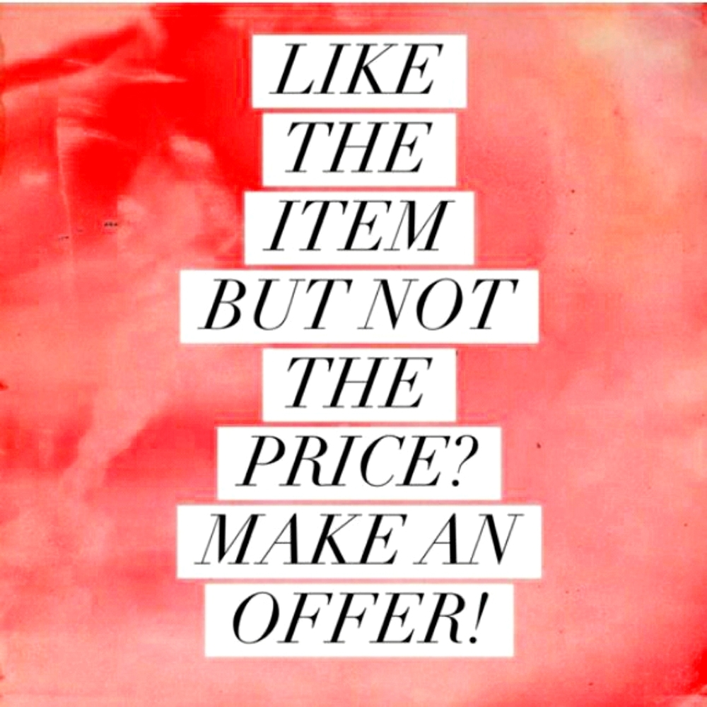 🌻Make me an offer on anything in my closet 🌻